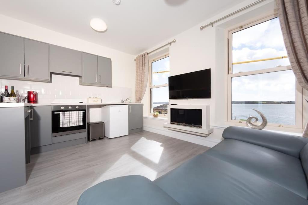 Unit 2 Island View Apartments With Stunning Harbour View Cobh Exterior photo